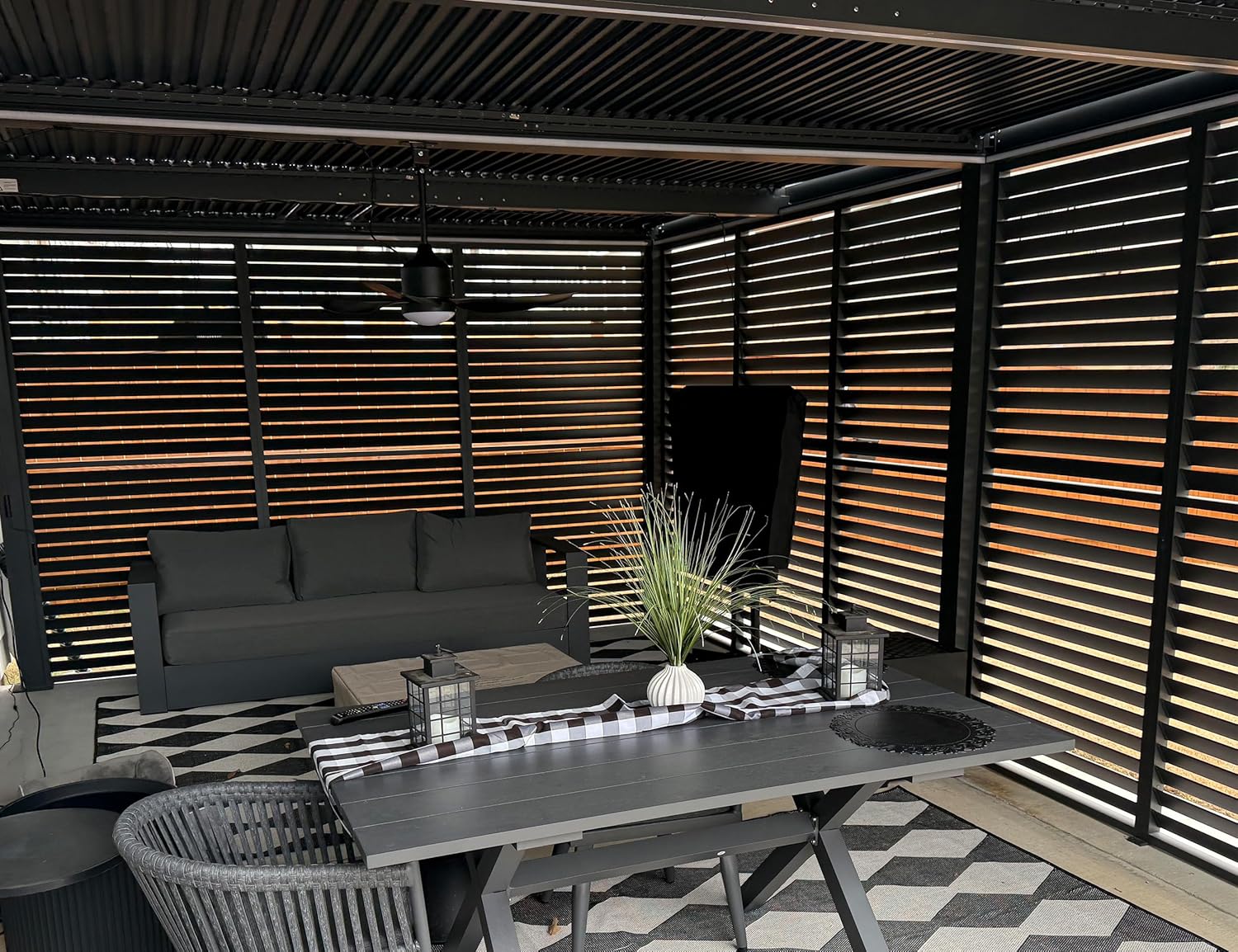 etevert - Pergola bioclimatique 6x3,68m alu, lames orientables, persienne fixe