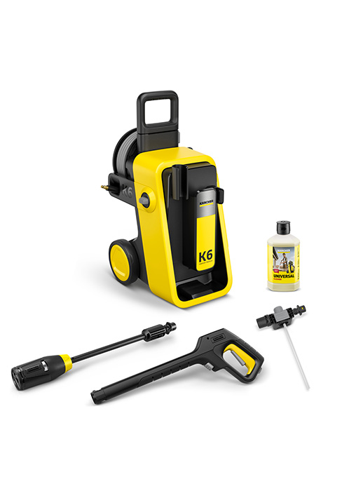 Plusieurs vues du nettoyeur haute pression etevert jaune et noir avec divers accessoires et accessoires sur fond blanc.