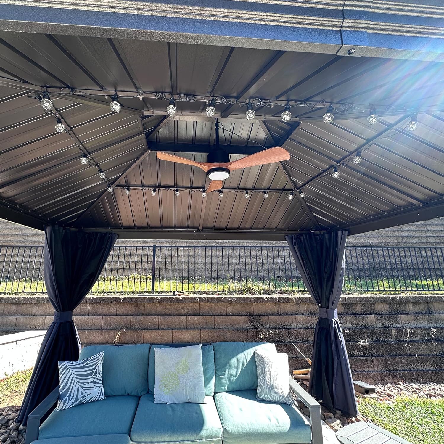etevert - Tonnelle aluminium série éclairée - 4,85x3,65 m - gouttière, rideaux moustiquaires, poteaux renforcés, bro