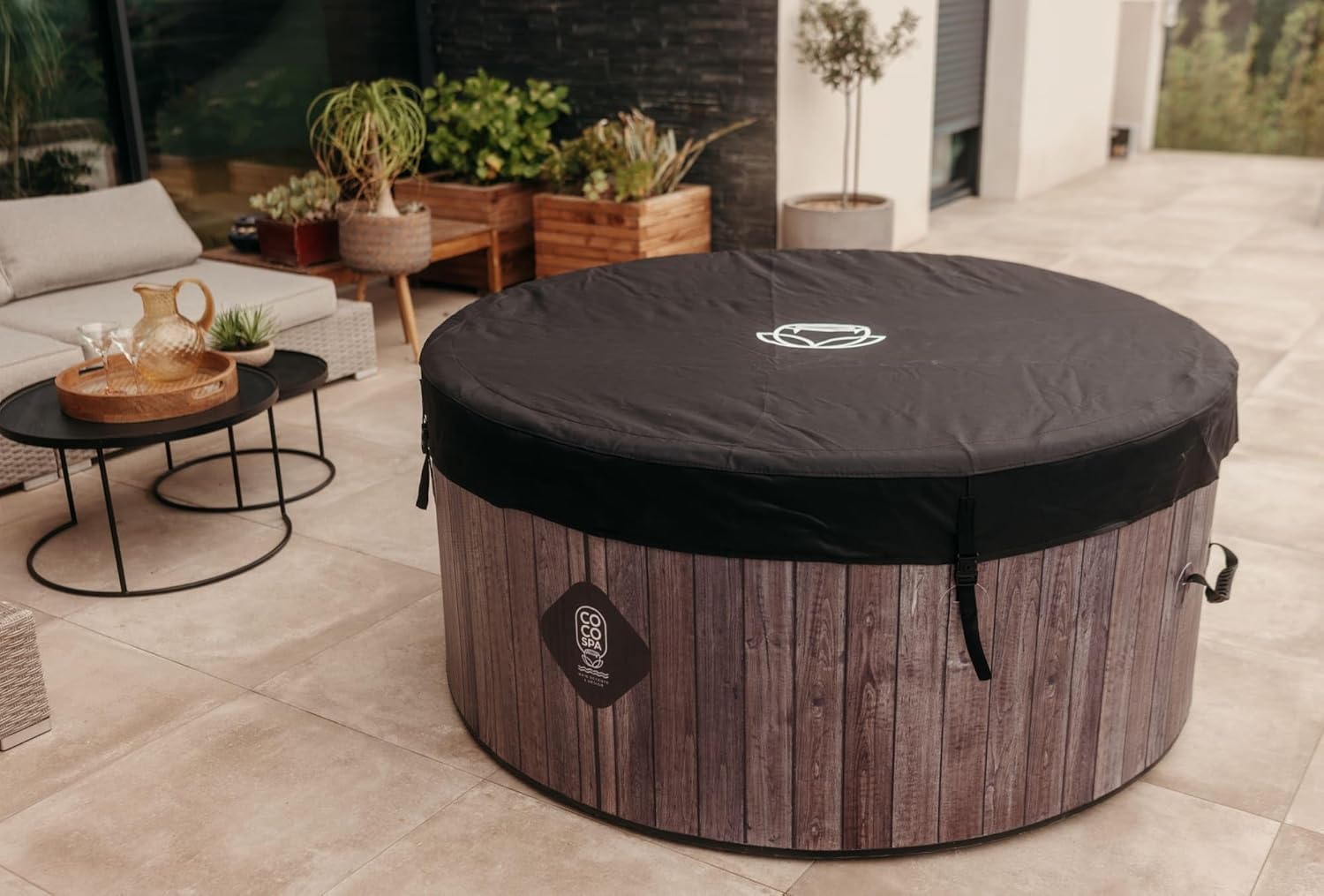 etevert Helsinki Spa Gonflable - 150 cm de diamètre - 800 litres - Moteur 2240 W - 2 à 4 Personnes - Massage 140 Jets