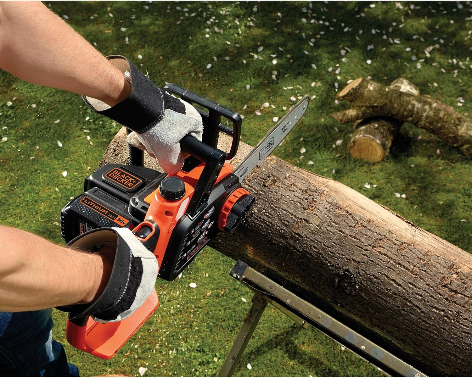 etevert - Tronçonneuse 36V 30cm, batterie 2Ah, lubrification auto, tendeur sans outil - GKC3630L20-QW